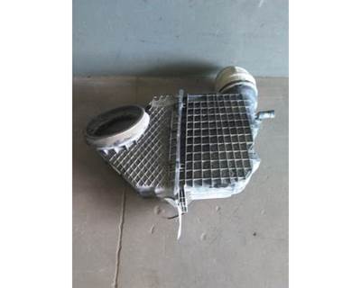 Kenworth T680 Air Cleaner / Air Filter Housing