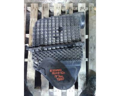 Kenworth T680 Air Cleaner / Air Filter Housing