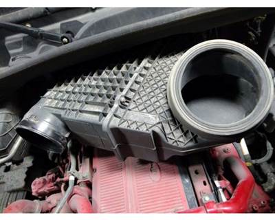 Kenworth T680 Air Cleaner / Air Filter Housing