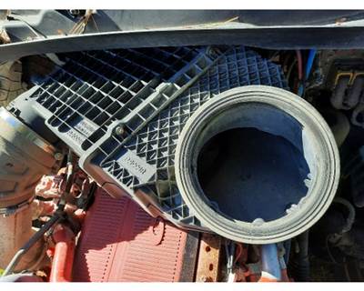 Kenworth T680 Air Cleaner / Air Filter Housing