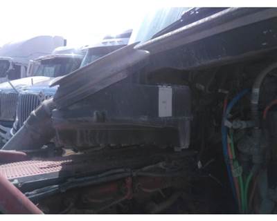 Kenworth T680 Air Cleaner / Air Filter Housing