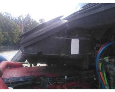 Kenworth T680 Air Cleaner / Air Filter Housing