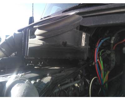 Kenworth T680 Air Cleaner / Air Filter Housing