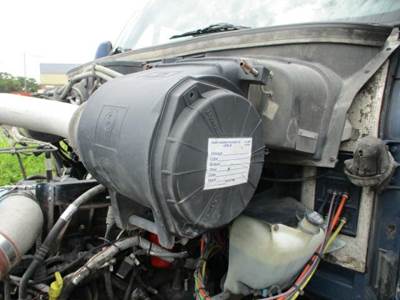 Kenworth T700 Air Cleaner / Air Filter Housing