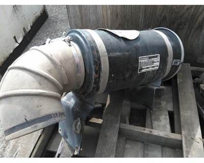 Kenworth T800B Air Cleaner / Air Filter Housing