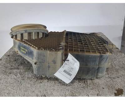 Kenworth T880 Air Cleaner / Air Filter Housing