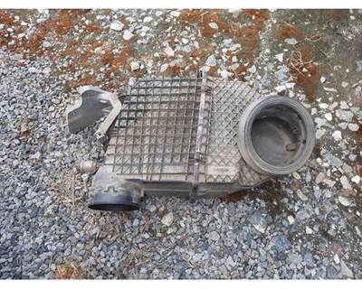 Kenworth T880 Air Cleaner / Air Filter Housing