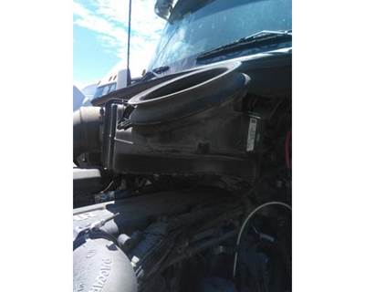 Kenworth T880 Air Cleaner / Air Filter Housing