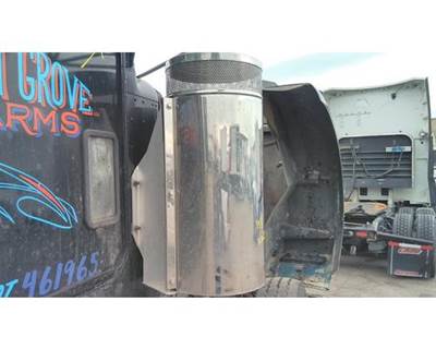 Kenworth W900 Right Air Cleaner / Air Filter Housing