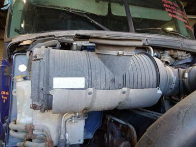 Mack Anthem 64T Air Cleaner / Air Filter Housing for a Mack AN64T / ANTHEM