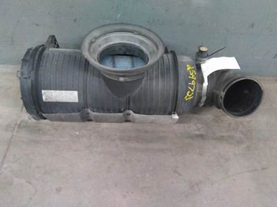 Mack Anthem 64T Right Air Cleaner / Air Filter Housing for a Mack AN64T / ANTHEM