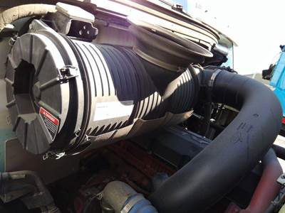 Mack Anthem Right Air Cleaner / Air Filter Housing