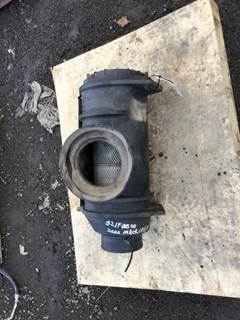 Mack CH613 Air Cleaner / Air Filter Housing