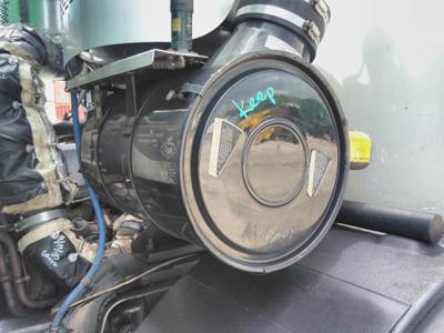 Mack LEU613 Right Air Cleaner / Air Filter Housing