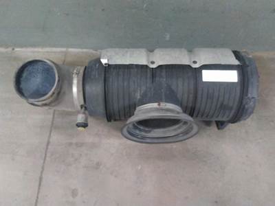 Mack Pinnacle CXU612 Right Air Cleaner / Air Filter Housing for a Mack CXU612
