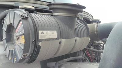 Mack Pinnacle CXU612 Right Air Cleaner / Air Filter Housing for a Mack CXU612
