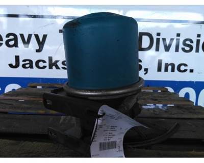 Mack Pinnacle CXU612 Right Air Cleaner / Air Filter Housing for a Mack CXU612