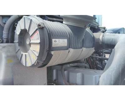 Mack Pinnacle CXU612 Right Air Cleaner / Air Filter Housing for a Mack CXU612