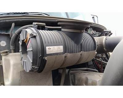 Mack Pinnacle CXU612 Right Air Cleaner / Air Filter Housing for a Mack CXU612