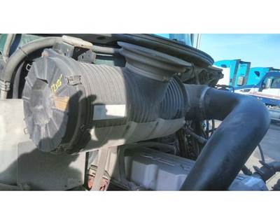 Mack Pinnacle CXU612 Right Air Cleaner / Air Filter Housing for a Mack CXU612