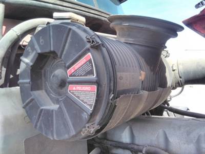 Mack Pinnacle CXU613 Air Cleaner / Air Filter Housing for a Mack CXU613