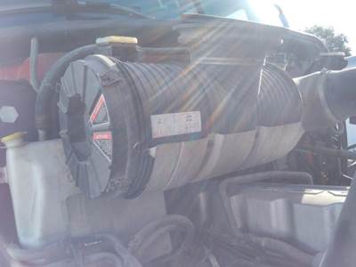 Mack Pinnacle CXU613 Air Cleaner / Air Filter Housing for a Mack CXU613