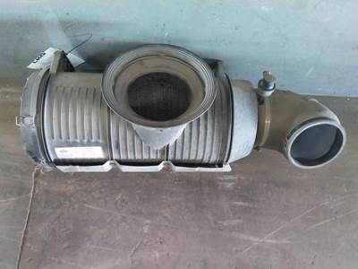 Mack Pinnacle CXU613 Right Air Cleaner / Air Filter Housing for a Mack CXU613