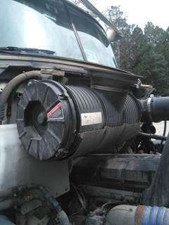 Mack Pinnacle CXU613 Air Cleaner / Air Filter Housing for a Mack CXU613