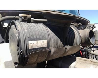 Mack Pinnacle CXU613 Right Air Cleaner / Air Filter Housing for a Mack CXU613