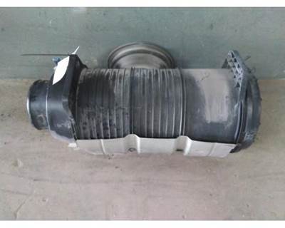 Mack Pinnacle CXU613 Right Air Cleaner / Air Filter Housing for a Mack CXU613