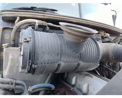 Mack Pinnacle CXU613 Air Cleaner / Air Filter Housing for a Mack CXU613