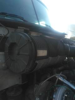 Mack Vision CX612 Air Cleaner / Air Filter Housing for a Mack CX612