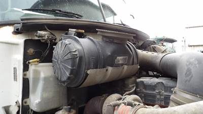 Mack Vision CX613 Air Cleaner / Air Filter Housing for a Mack CX613