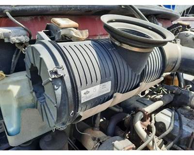 Mack Vision CXN613 Air Cleaner / Air Filter Housing for a Mack CXN613
