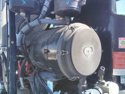 Peterbilt 320 Air Cleaner / Air Filter Housing