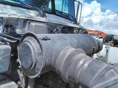 Peterbilt 378 Air Cleaner / Air Filter Housing