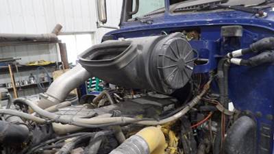 Peterbilt 384 Air Cleaner / Air Filter Housing