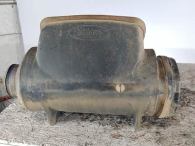 Peterbilt 386 Air Cleaner / Air Filter Housing