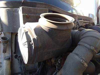 Peterbilt 387 Air Cleaner / Air Filter Housing