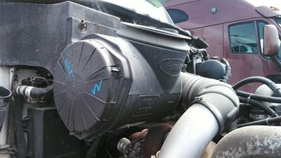 Peterbilt 387 Air Cleaner / Air Filter Housing