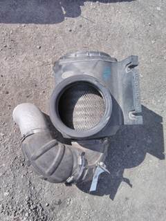 Peterbilt 387 Air Cleaner / Air Filter Housing