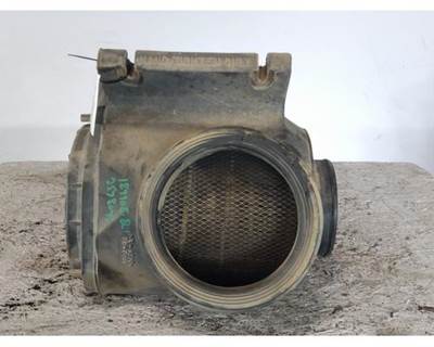 Peterbilt 387 Left Air Cleaner / Air Filter Housing