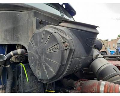 Peterbilt 387 Air Cleaner / Air Filter Housing