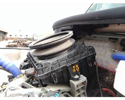 Peterbilt 536 Air Cleaner / Air Filter Housing
