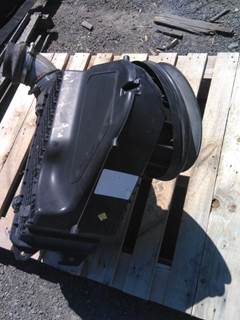 Peterbilt 579 Air Cleaner / Air Filter Housing