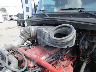 Peterbilt 579 Air Cleaner / Air Filter Housing