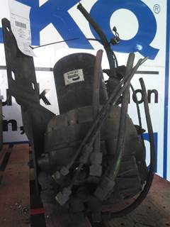 Peterbilt 579 Air Cleaner / Air Filter Housing