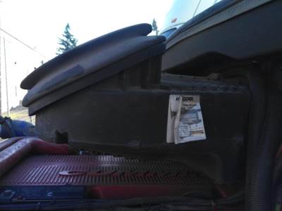 Peterbilt 579 Air Cleaner / Air Filter Housing