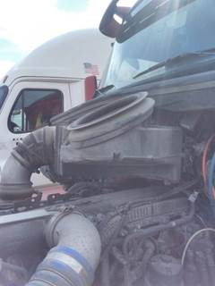 Peterbilt 579 Air Cleaner / Air Filter Housing