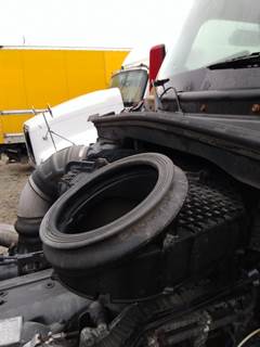 Peterbilt 579 Air Cleaner / Air Filter Housing
